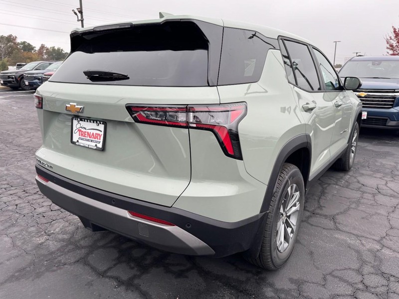 Chevrolet Equinox Vehicle Image 03