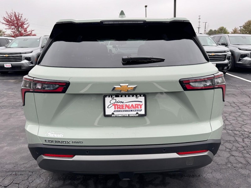 Chevrolet Equinox Vehicle Image 04