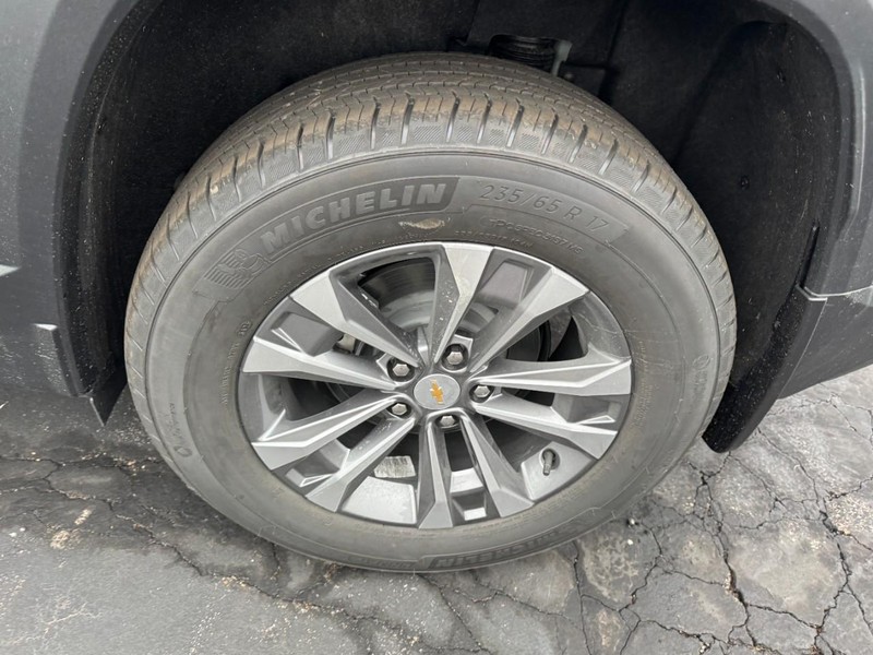 Chevrolet Equinox Vehicle Image 06