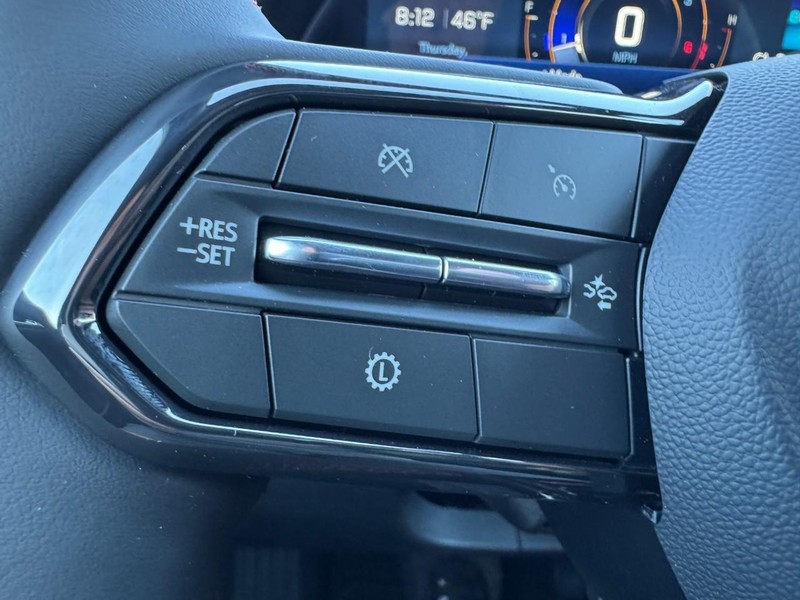 Chevrolet Equinox Vehicle Image 11