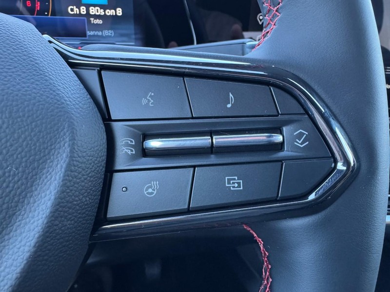 Chevrolet Equinox Vehicle Image 12