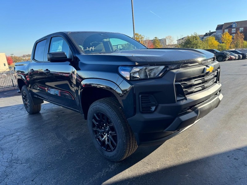 Chevrolet Colorado Vehicle Image 02