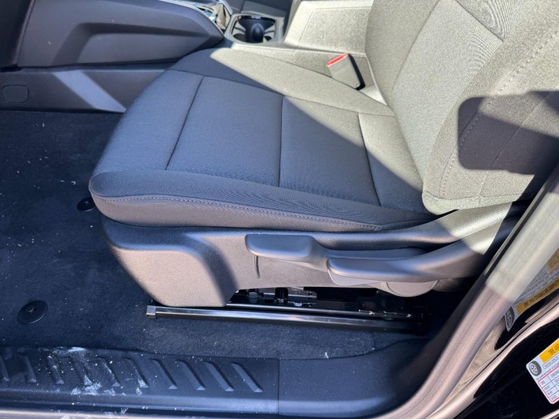 Chevrolet Colorado Vehicle Image 10