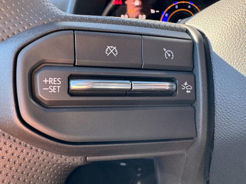 Chevrolet Colorado Vehicle Image 12