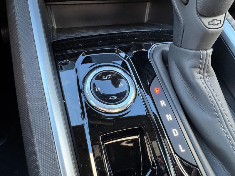 Chevrolet Colorado Vehicle Image 14