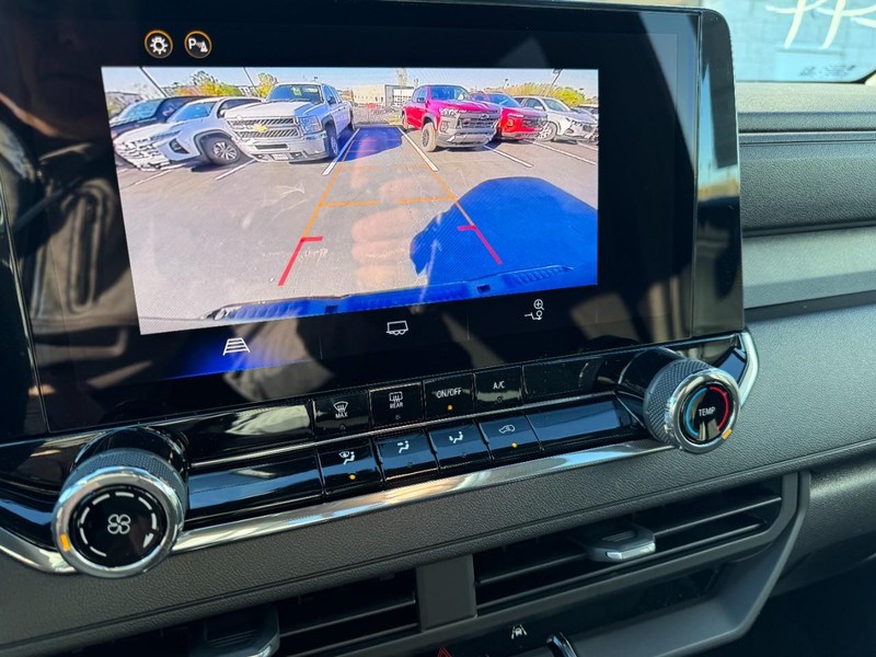 Chevrolet Colorado Vehicle Image 17