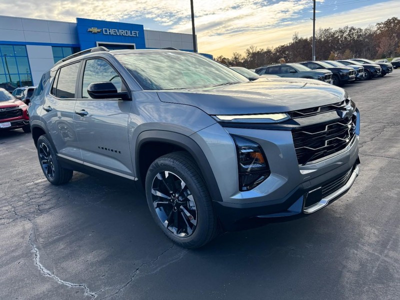 Chevrolet Equinox Vehicle Image 02