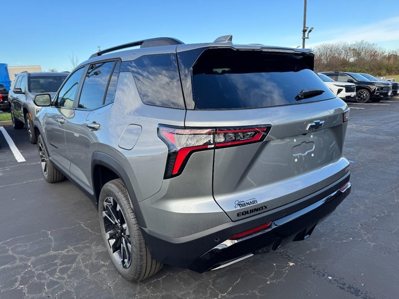 Chevrolet Equinox Vehicle Image 05