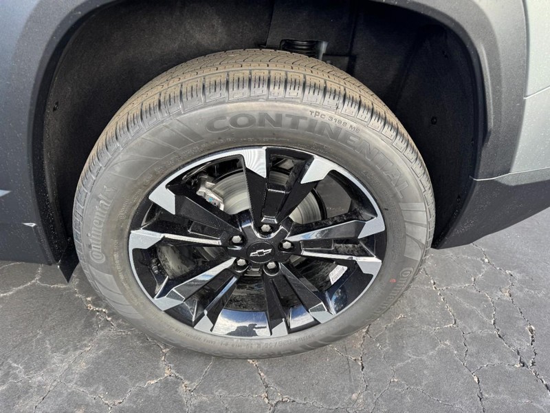 Chevrolet Equinox Vehicle Image 06