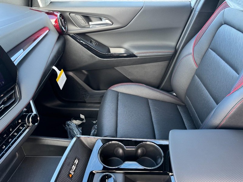 Chevrolet Equinox Vehicle Image 08