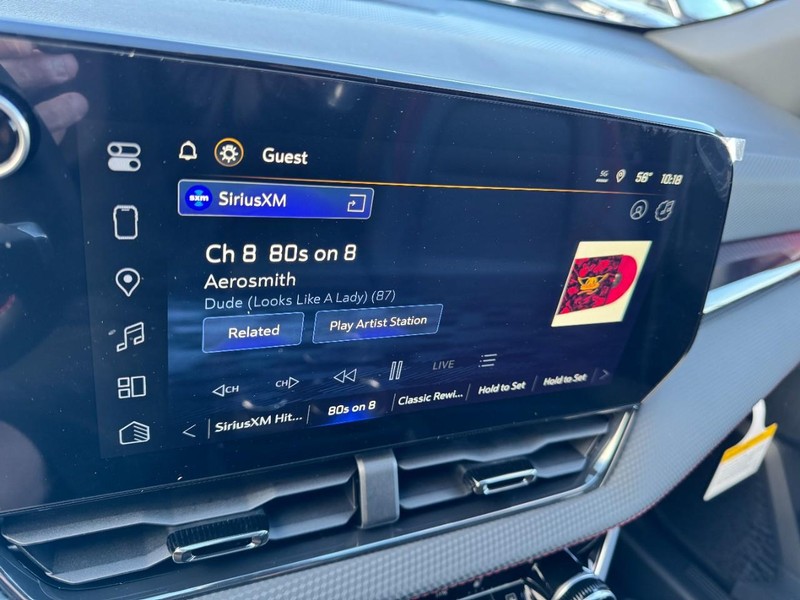 Chevrolet Equinox Vehicle Image 14