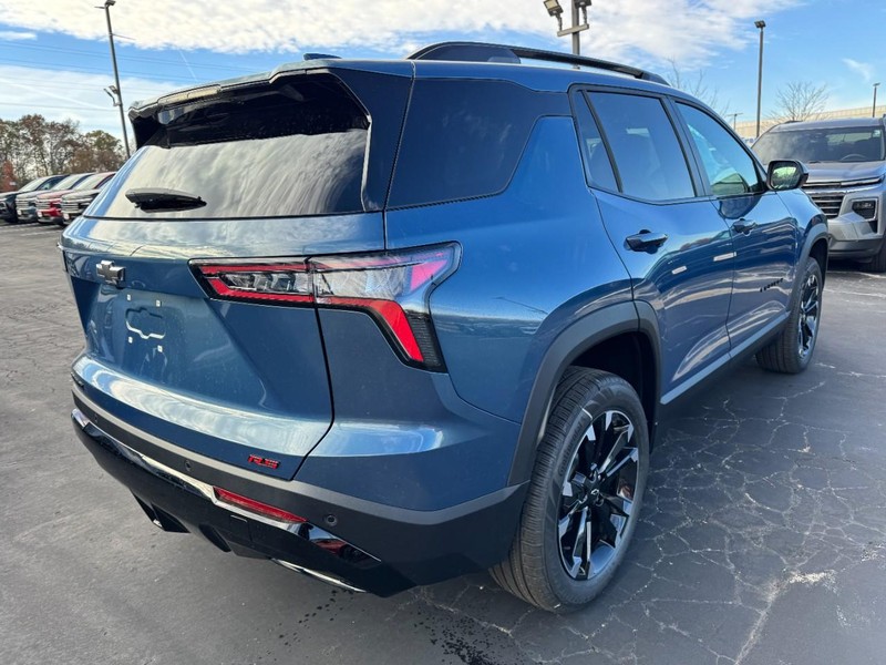 Chevrolet Equinox Vehicle Image 03