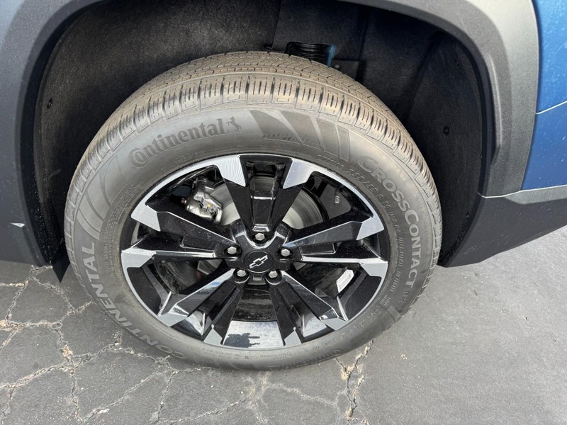 Chevrolet Equinox Vehicle Image 06