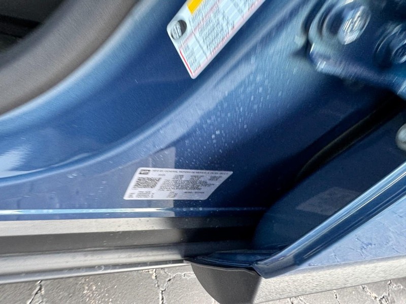 Chevrolet Equinox Vehicle Image 18