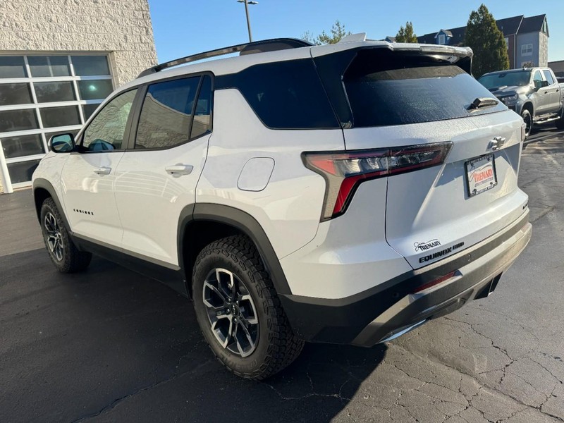 Chevrolet Equinox Vehicle Image 05