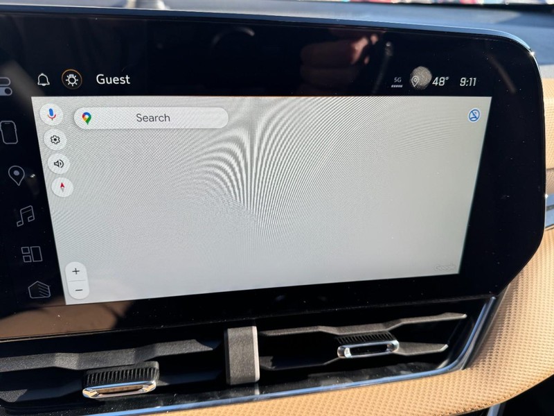 Chevrolet Equinox Vehicle Image 16