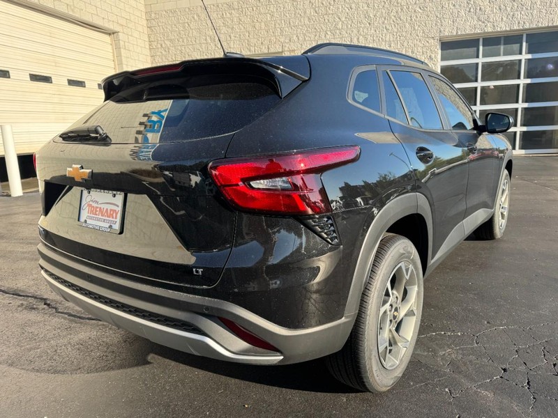 Chevrolet Trax Vehicle Image 03