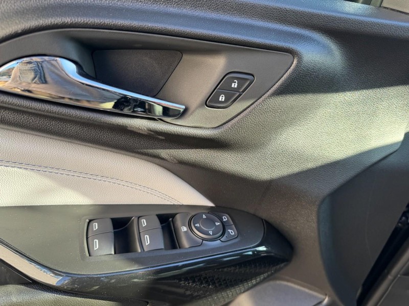 Chevrolet Trax Vehicle Image 10