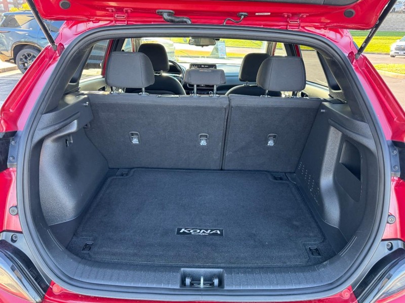 Hyundai Kona Vehicle Image 06