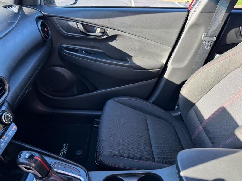 Hyundai Kona Vehicle Image 14