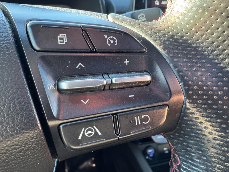 Hyundai Kona Vehicle Image 18