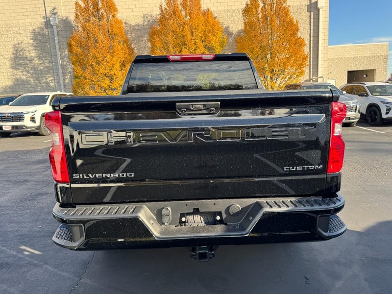 Chevrolet Silverado 1500 Vehicle Image 05