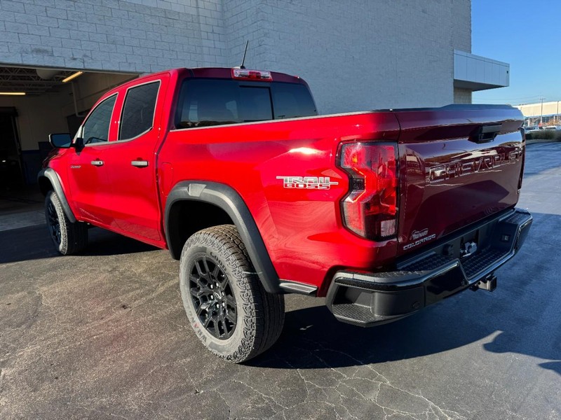 Chevrolet Colorado Vehicle Image 05