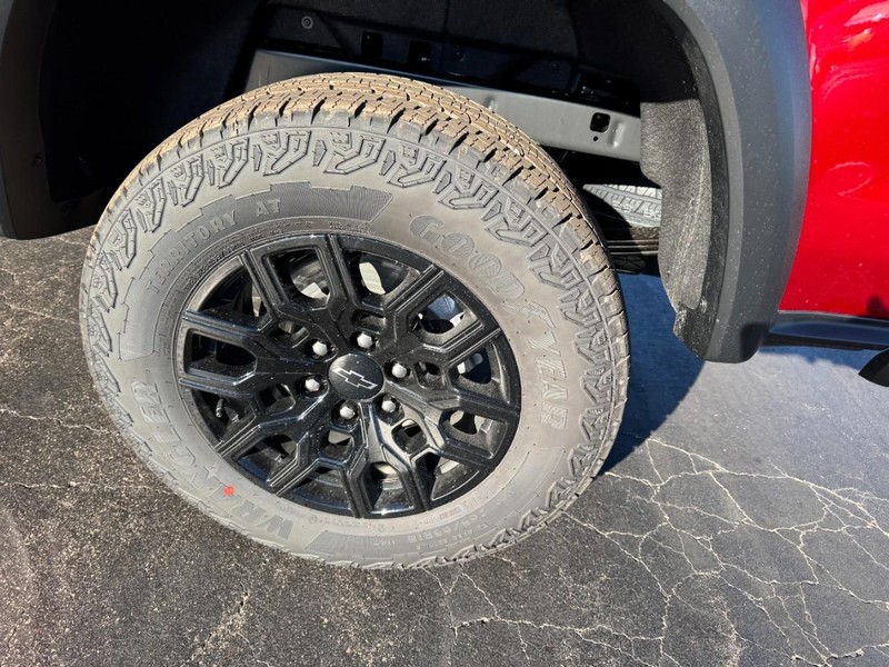 Chevrolet Colorado Vehicle Image 06