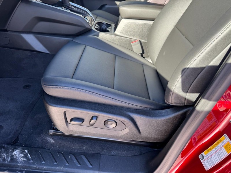 Chevrolet Colorado Vehicle Image 10