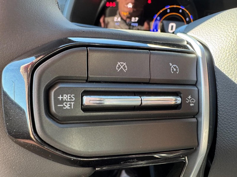 Chevrolet Colorado Vehicle Image 12