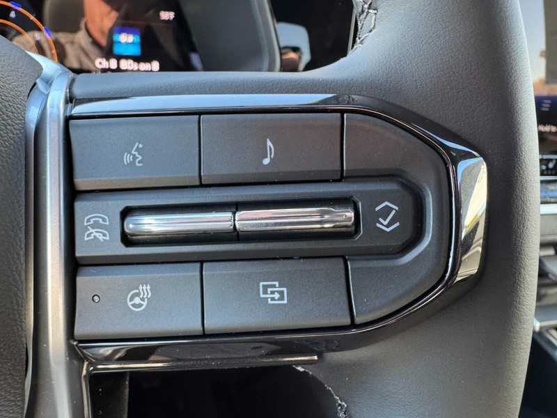 Chevrolet Colorado Vehicle Image 13