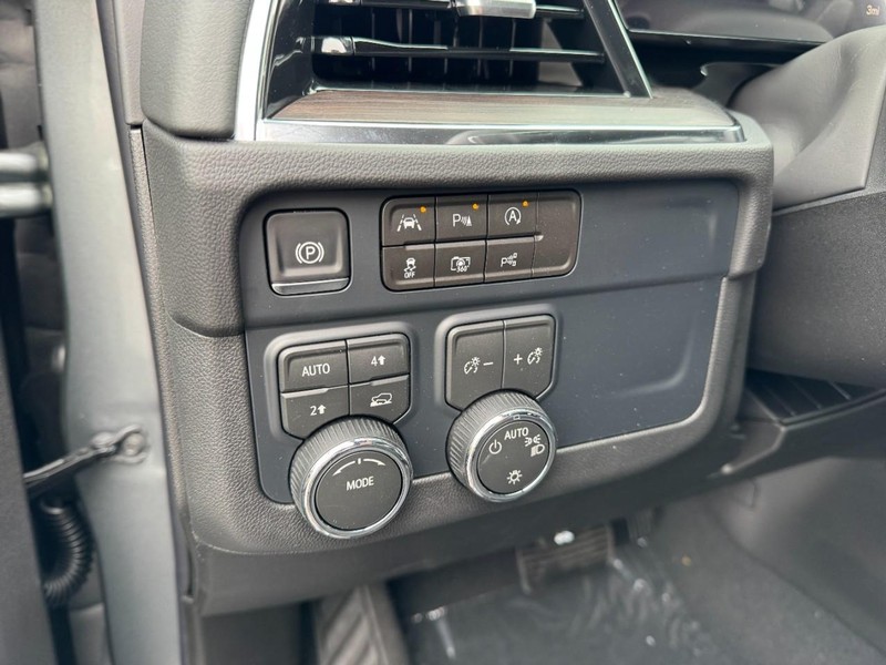 Chevrolet Tahoe Vehicle Image 09