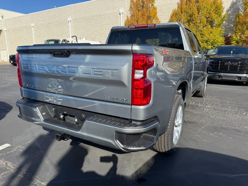 Chevrolet Silverado 1500 Vehicle Image 04