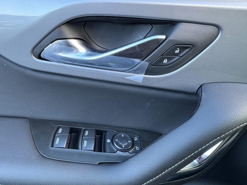 Chevrolet Blazer Vehicle Image 09