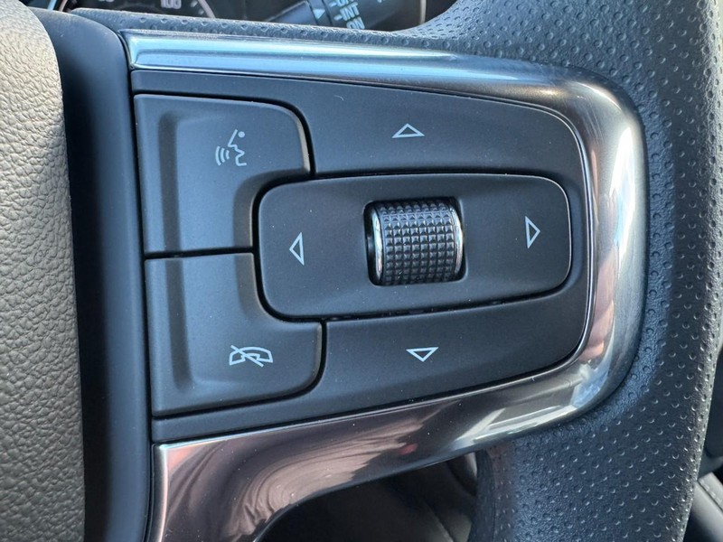 Chevrolet Blazer Vehicle Image 11