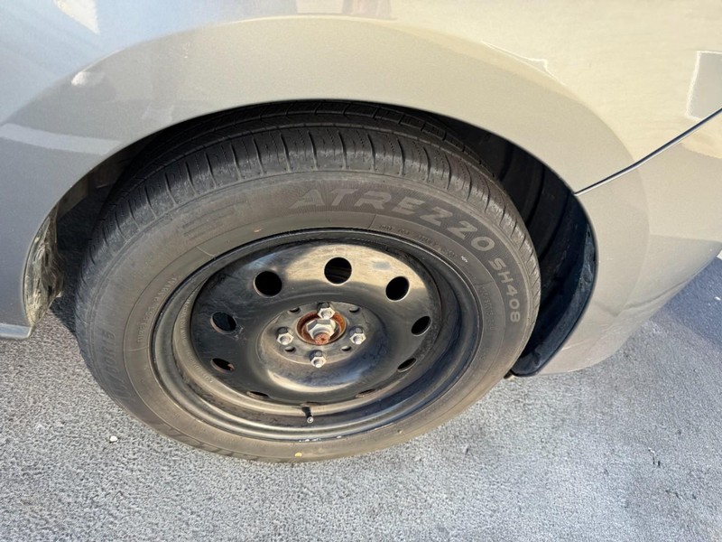 Mitsubishi Mirage Vehicle Image 05