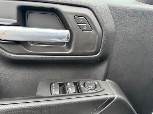 Chevrolet Silverado 1500 Vehicle Image 11