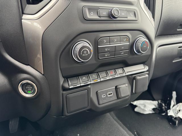 Chevrolet Silverado 1500 Vehicle Image 14