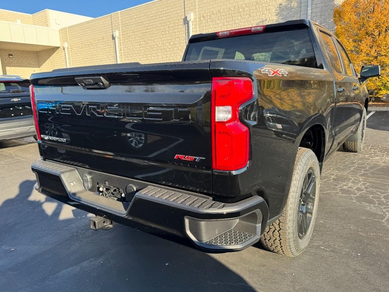 Chevrolet Silverado 1500 Vehicle Image 04