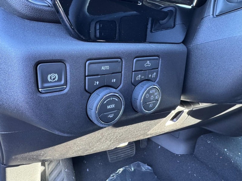 Chevrolet Silverado 1500 Vehicle Image 12