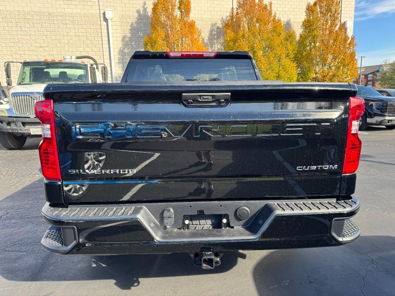 Chevrolet Silverado 1500 Vehicle Image 05