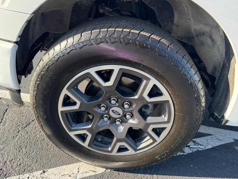 Ford F-150 Vehicle Image 09