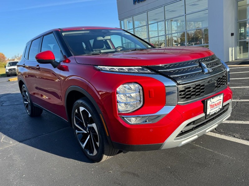 Mitsubishi Outlander Vehicle Image 02