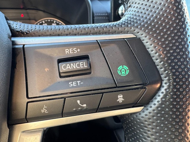 Mitsubishi Outlander Vehicle Image 17