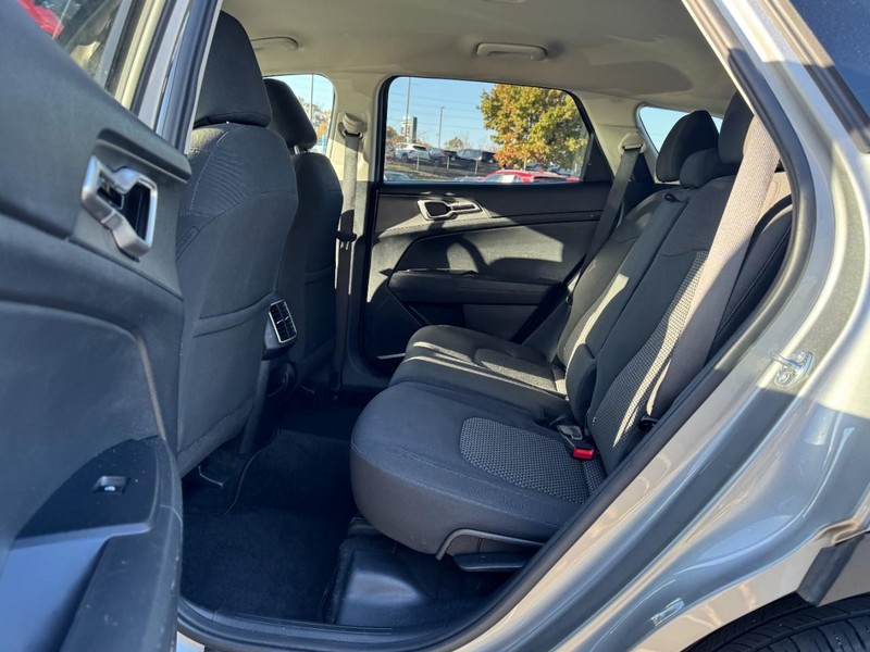 Kia Sportage Vehicle Image 10