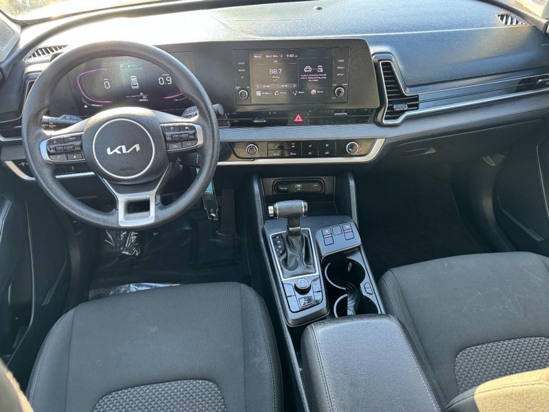 Kia Sportage Vehicle Image 11