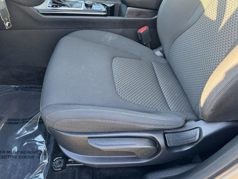 Kia Sportage Vehicle Image 14