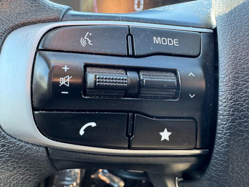 Kia Sportage Vehicle Image 16