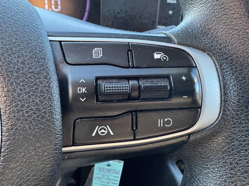 Kia Sportage Vehicle Image 17