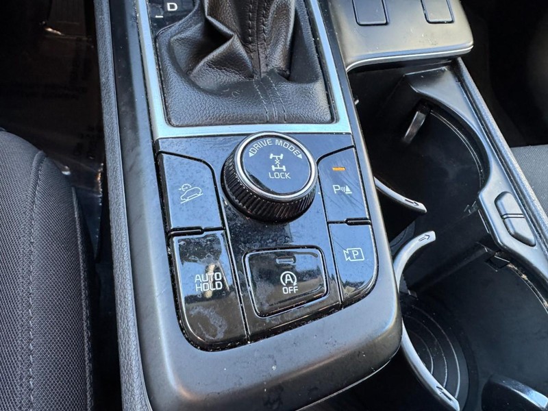 Kia Sportage Vehicle Image 20